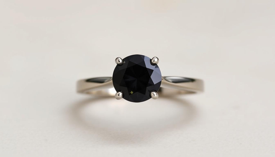 Qué simboliza un anillo de compromiso de diamante negro - BODHANA