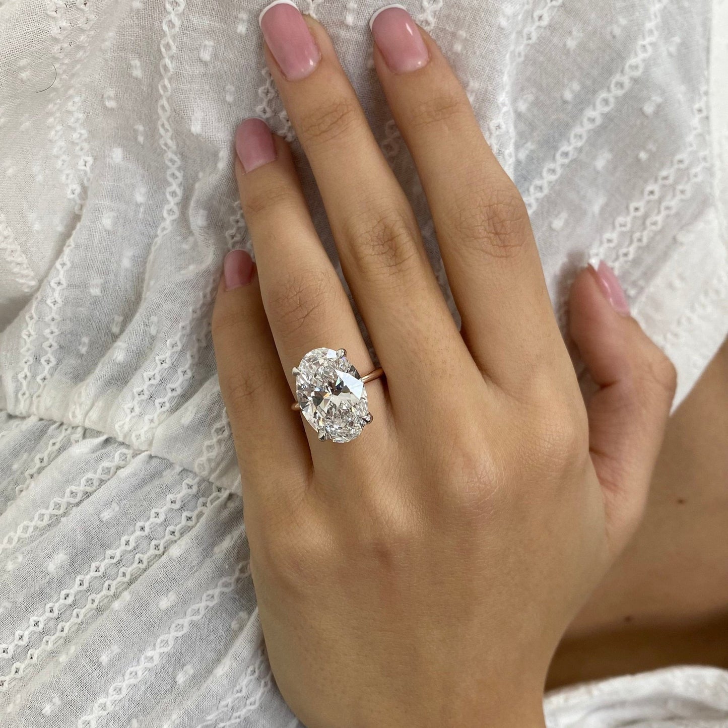 10.20 ct Anillo de compromiso con diamante ovalado en oro 14k - BODHANA