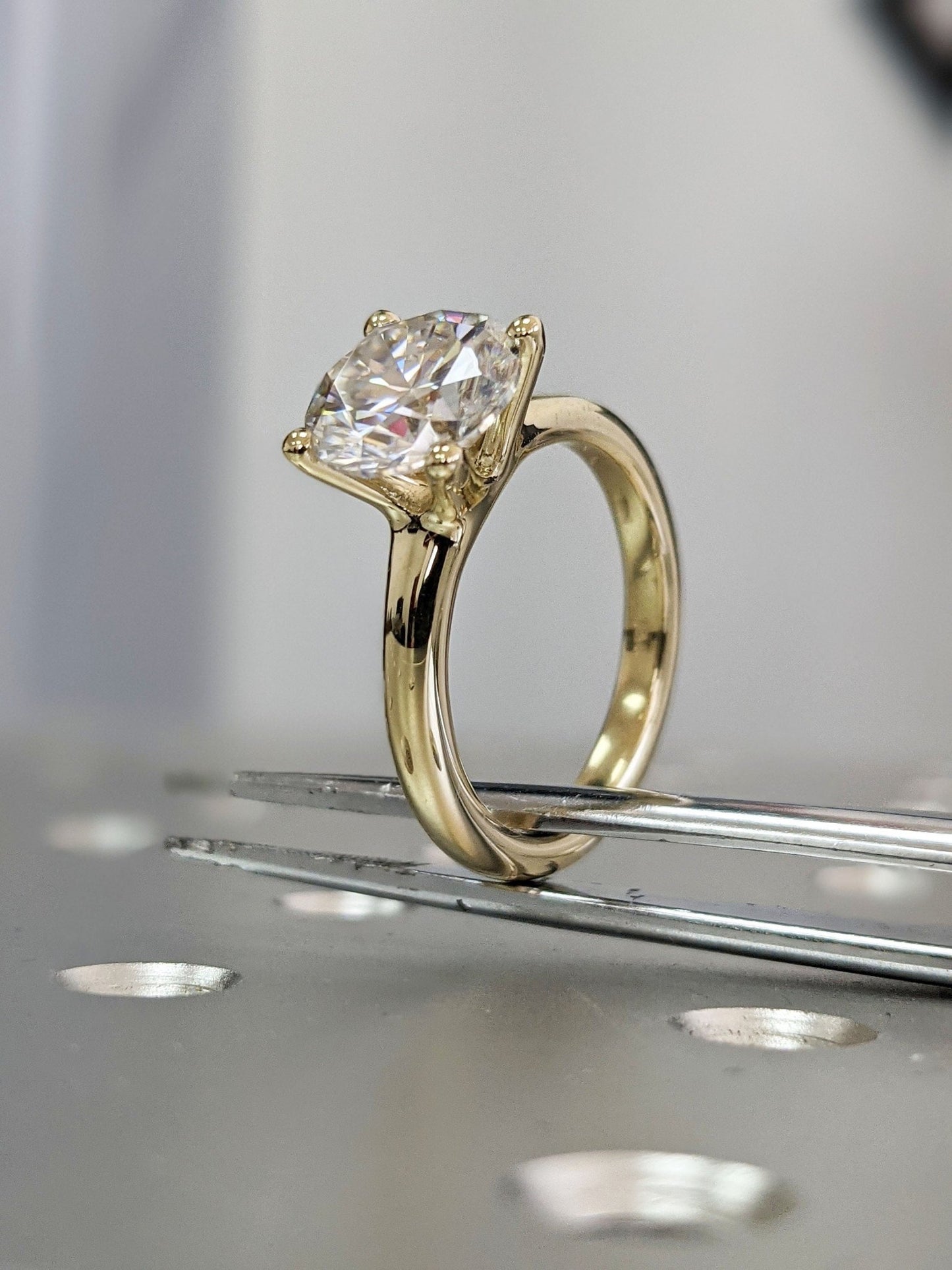 2.5 ct Anillo de compromiso con diamante redondo oro 14k - BODHANA