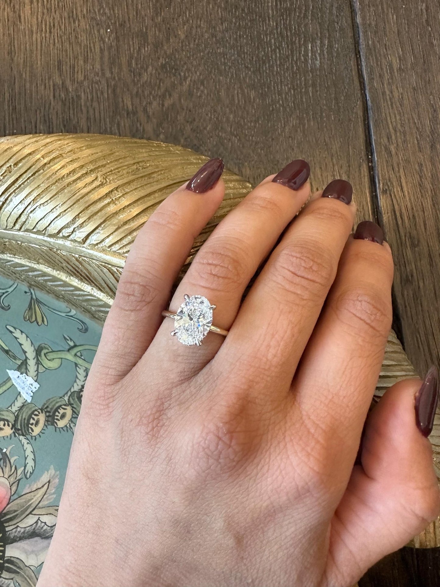 3 ct Anillo de compromiso con diamante ovalado en oro 14k - BODHANA