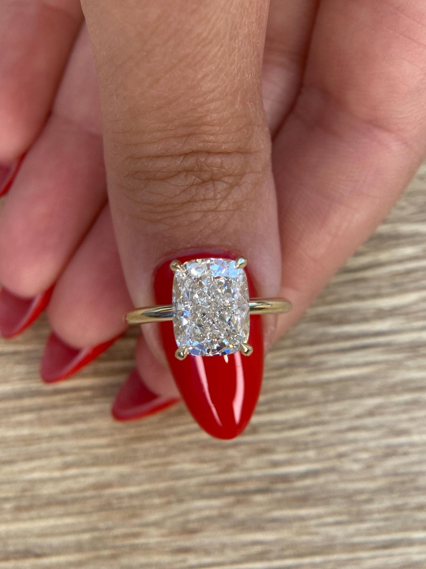 4 ct Anillo de compromiso con diamante Cojín Oro 14k - BODHANA