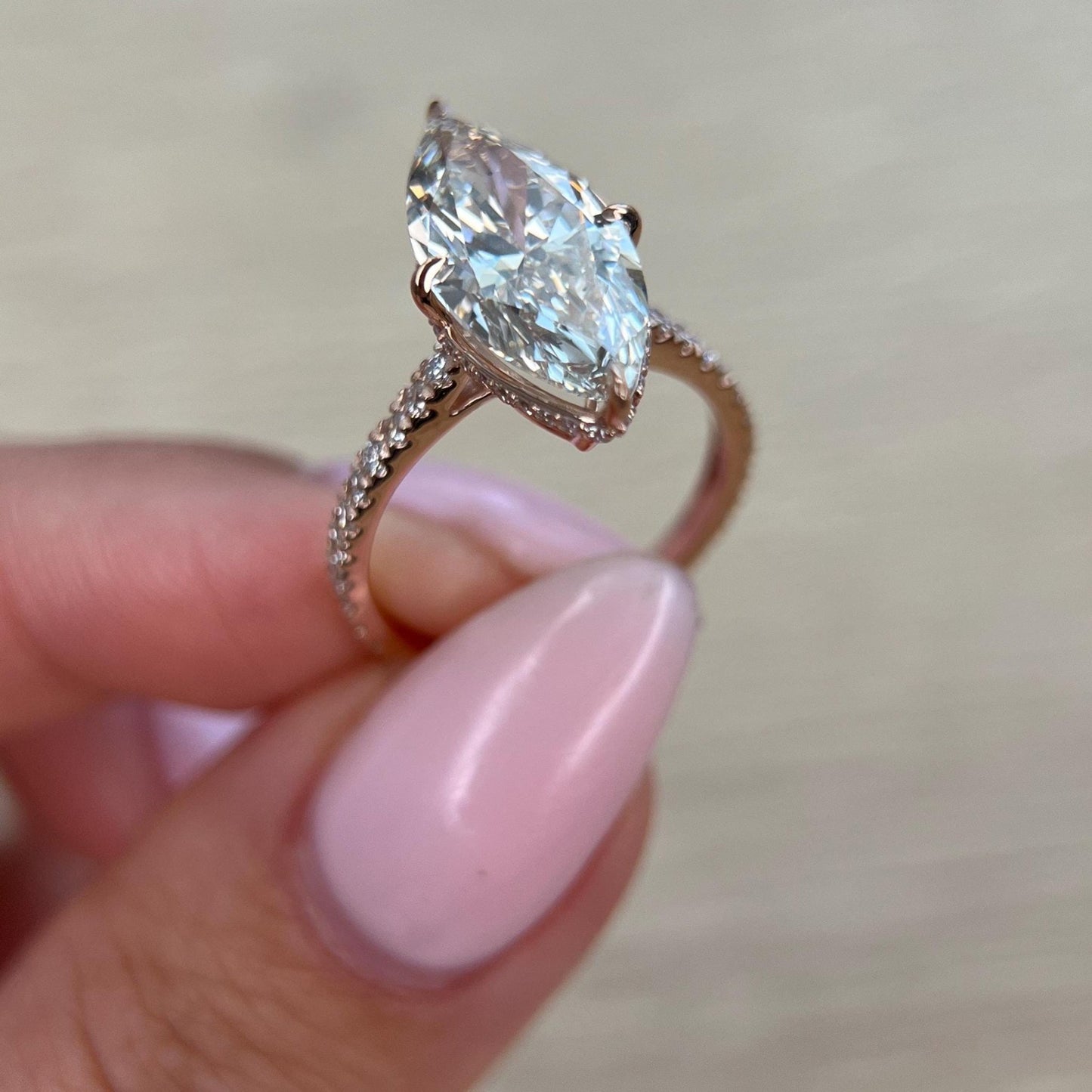 5.30 ct Anillo de compromiso con diamante Corte Marquise Oro 14k - BODHANA
