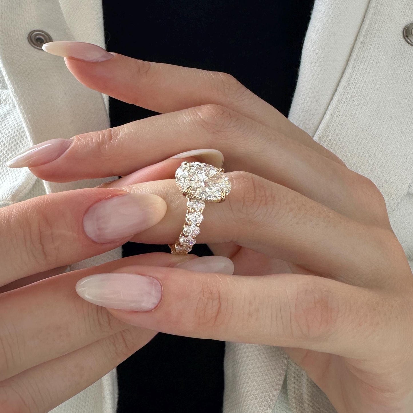 5 ct Anillo de compromiso con diamante Ovalado Oro 14K - BODHANA