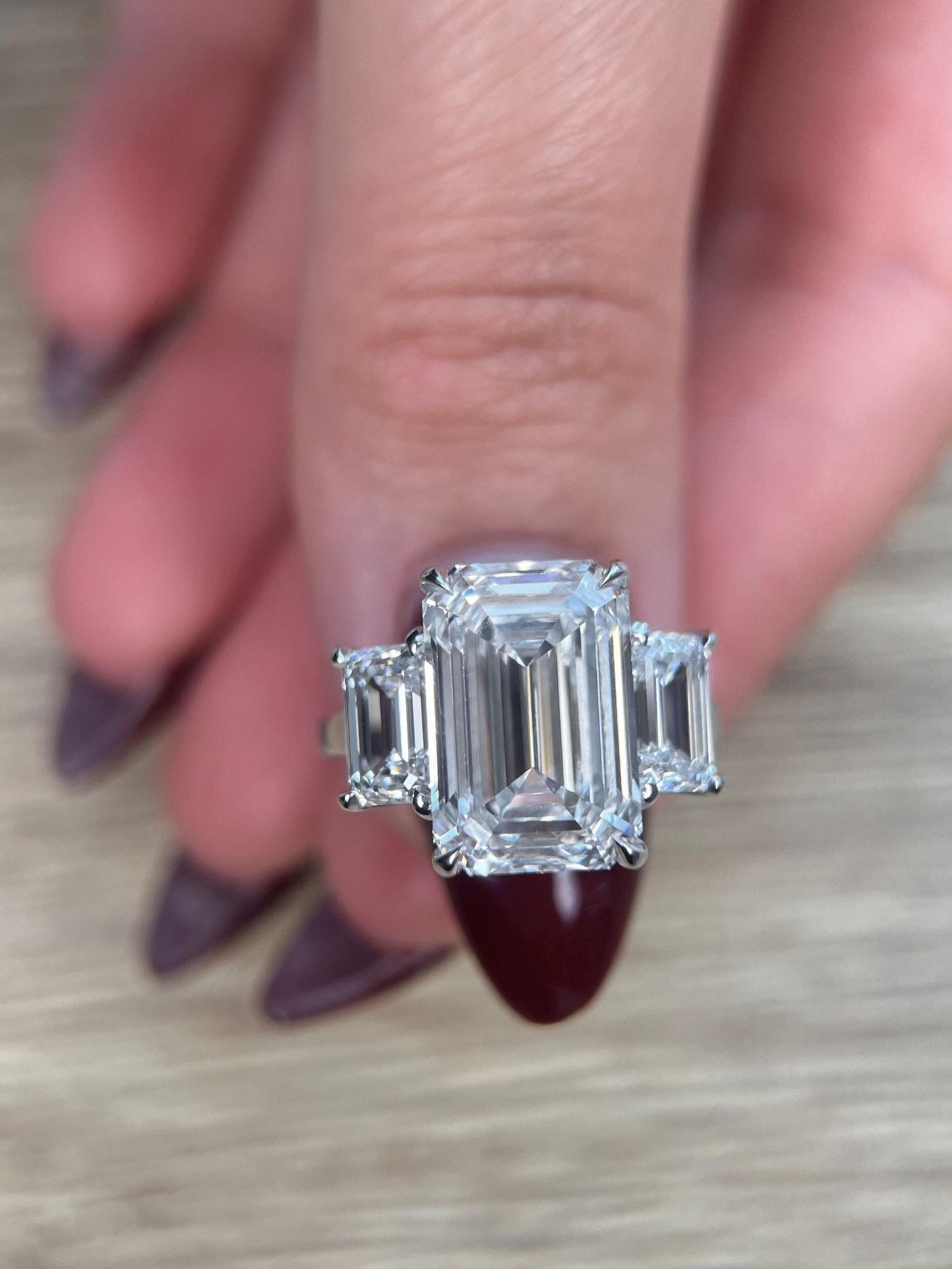 6 ct Anillo de compromiso con diamante Corte esmeralda Oro 14k - BODHANA