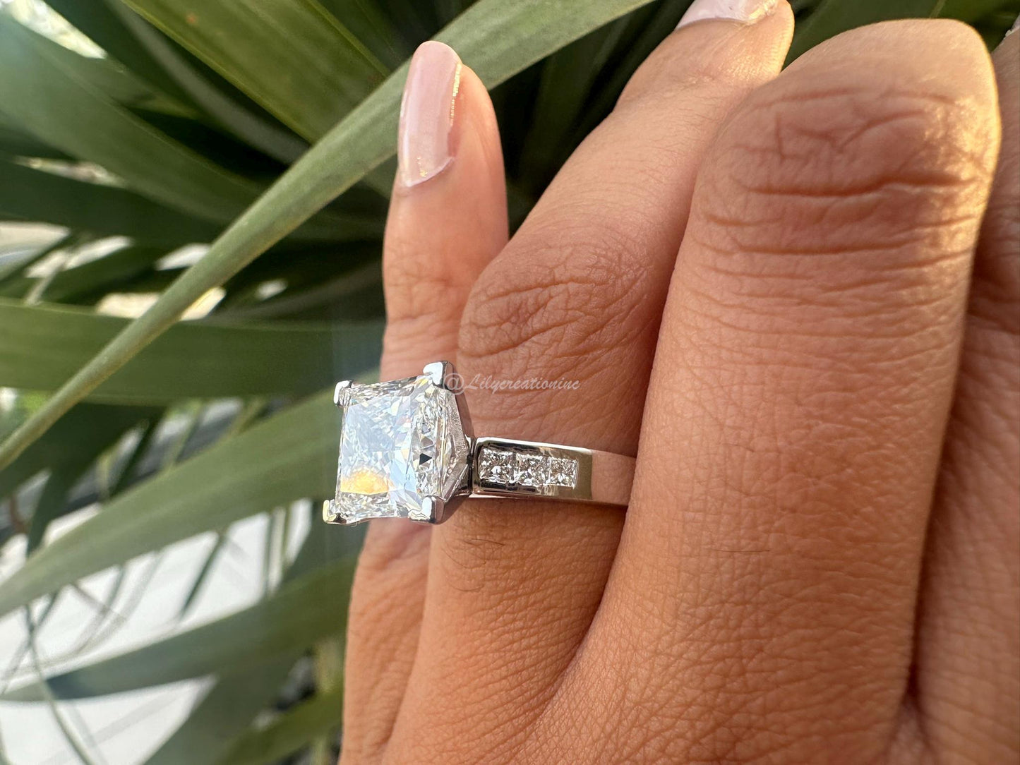 Anillo de Compromiso Corte Princesa, Diamante de 5 ct en Oro de 14 Kilates. - BODHANA