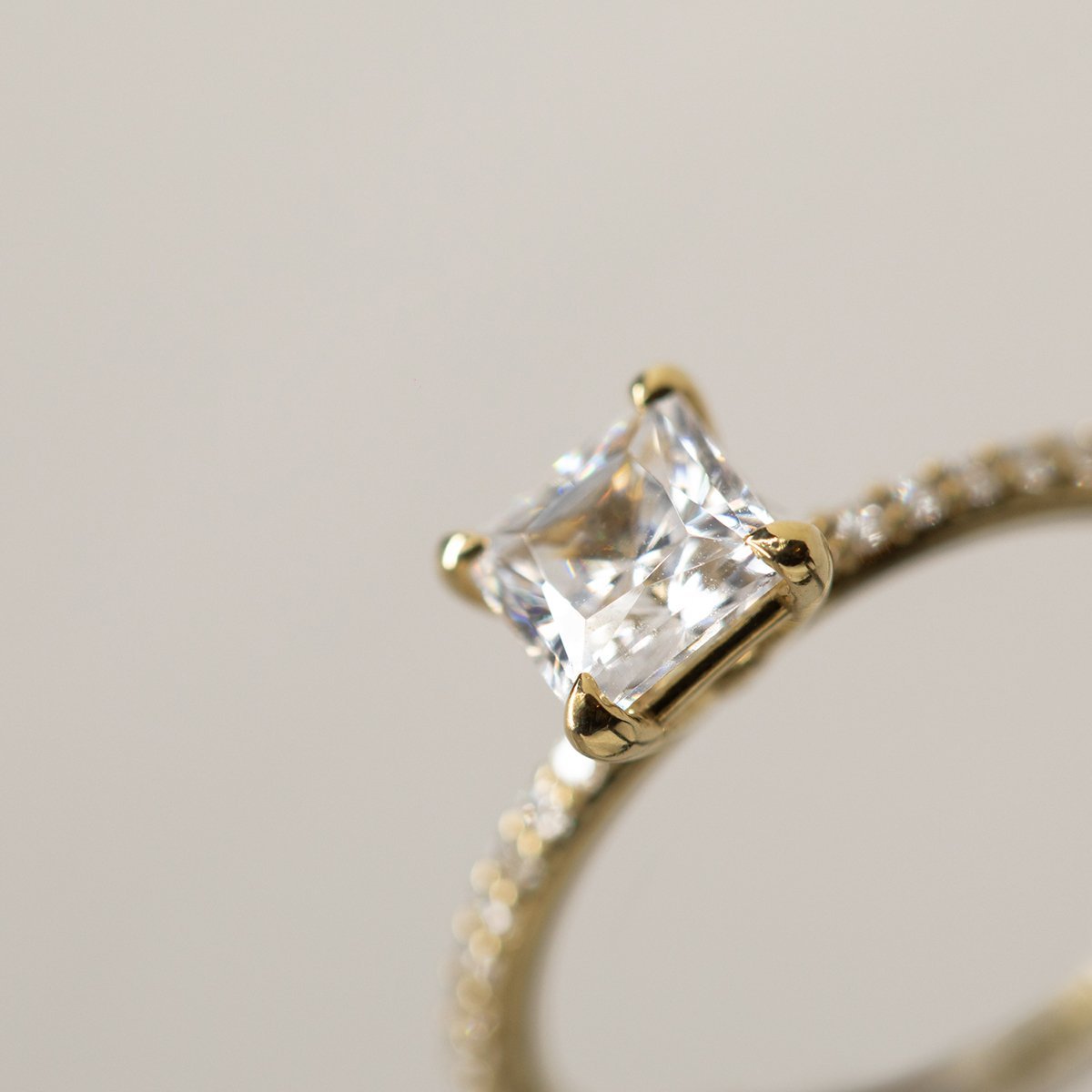 Anillo Pavé - bodhana
