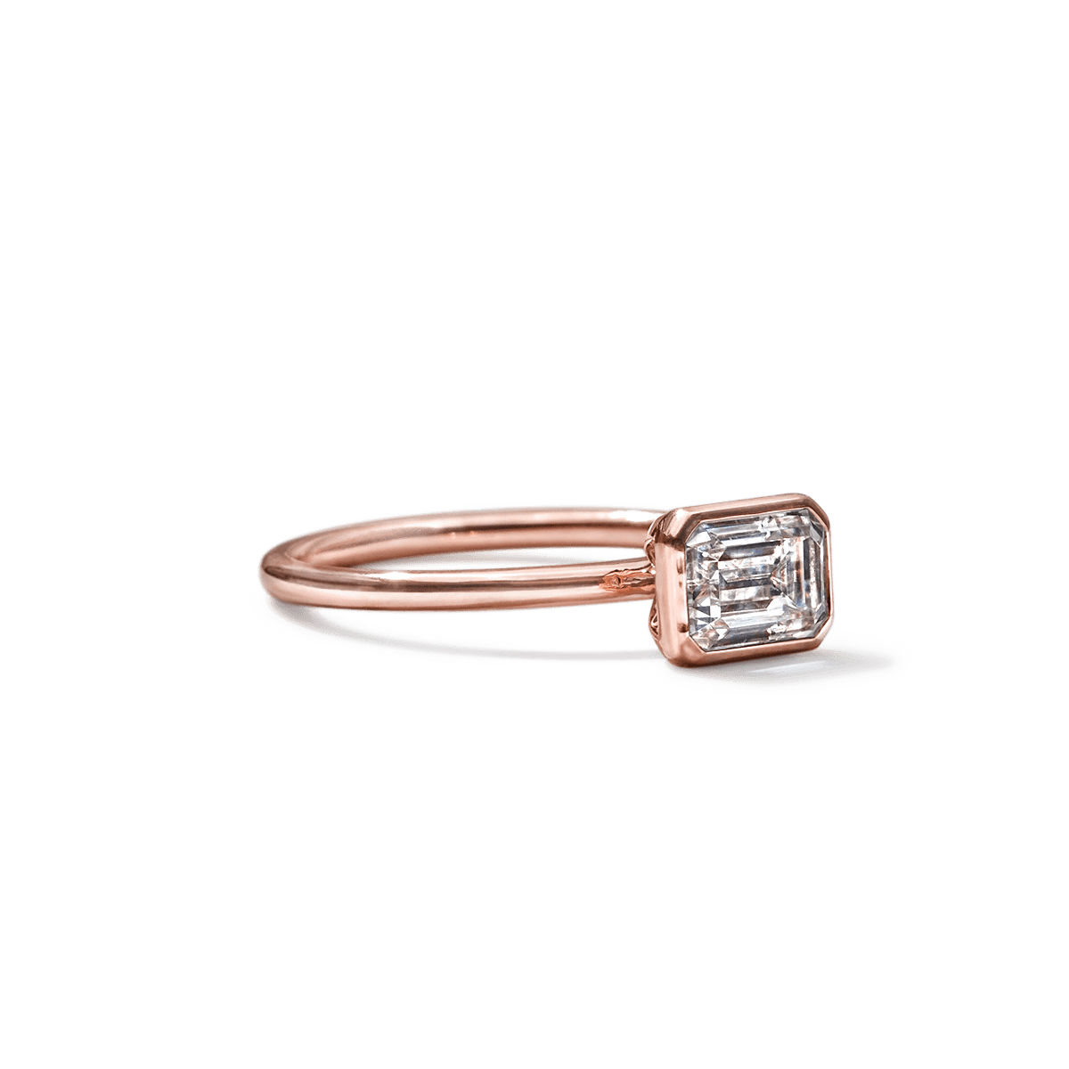 Anillo Solitario Bezel - bodhana
