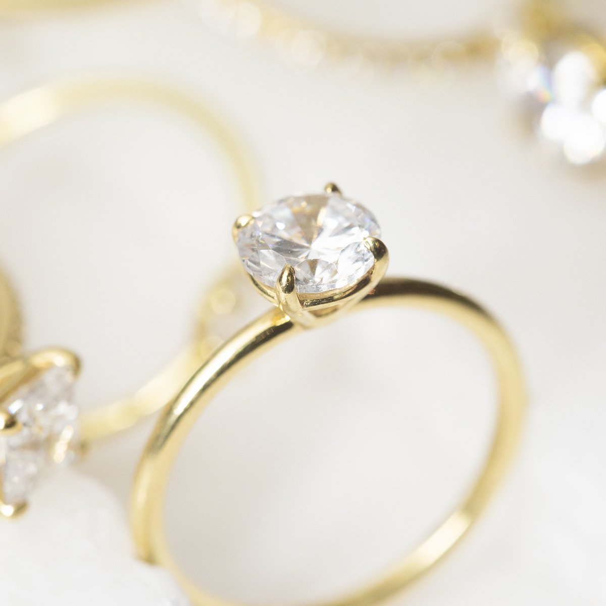 Anillo Solitario Clásico - bodhana