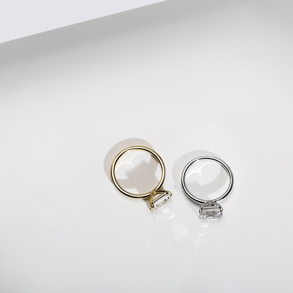 Anillo Solitario estilo "East - West" Horizontal - bodhana