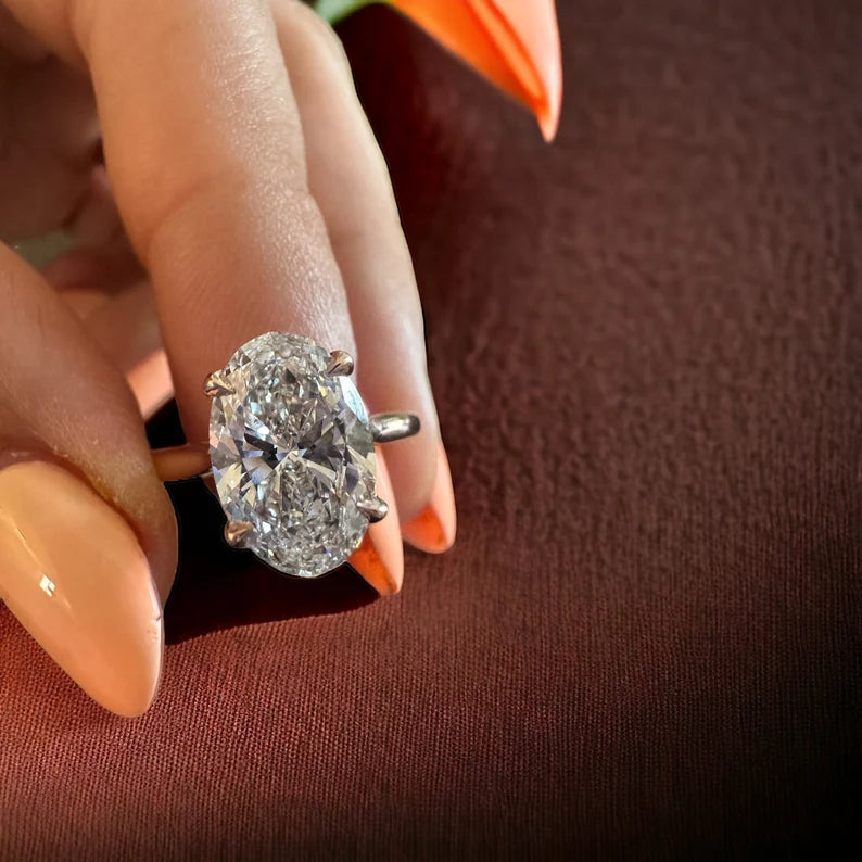 10.20 ct Anillo de compromiso con diamante ovalado en oro 14k