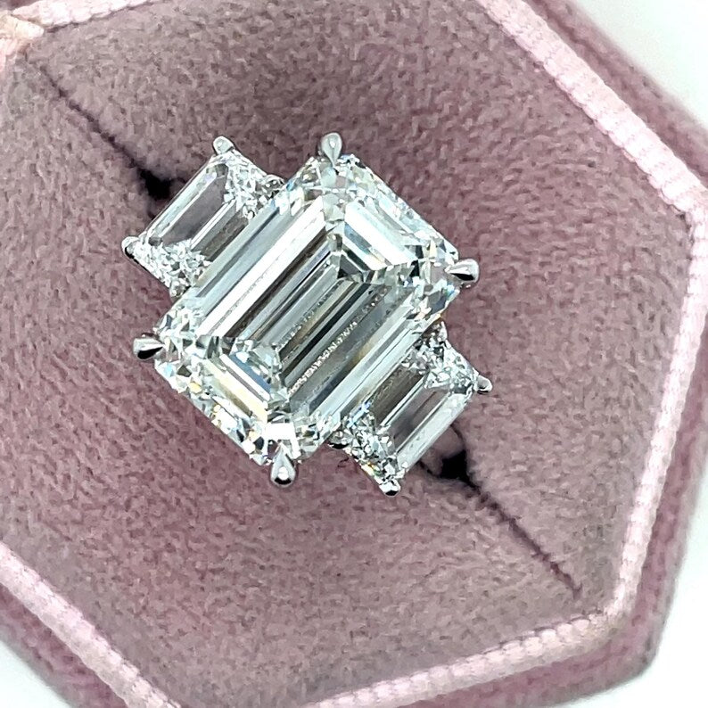 6 ct Anillo de compromiso con diamante Corte esmeralda Oro 14k