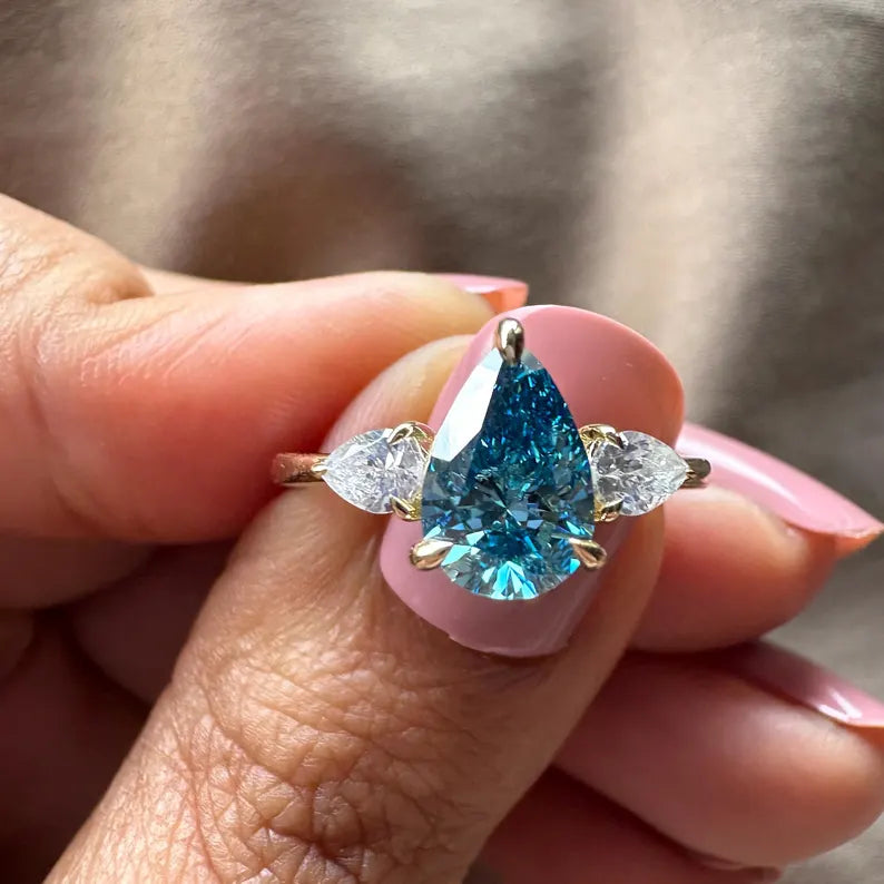 Anillo Andrea
