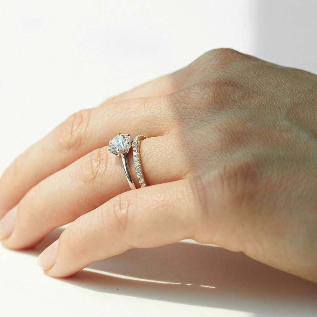 Anillo de compromiso vs. anillo de matrimonio: ¿cuál es cuál y cómo diferenciarlos? - BODHANA