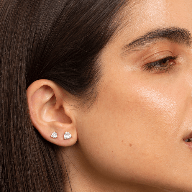 0.50 ct y 1 ct Aretes con diamante Trillion - BODHANA