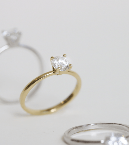0.30 ct Anillo de compromiso con diamante redondo oro 14k - BODHANA