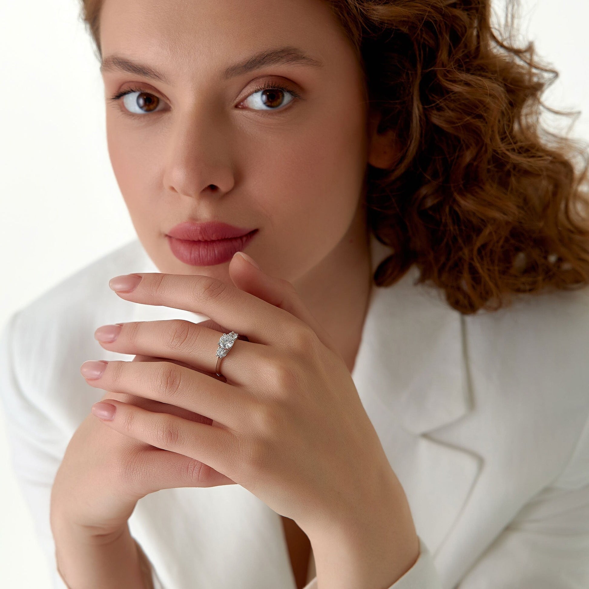 1.50 ct Anillo de compromiso con diamante corte redondo oro de 14k - BODHANA