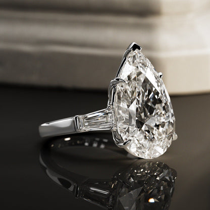 10 ct Anillo de compromiso con diamante corte pera - BODHANA