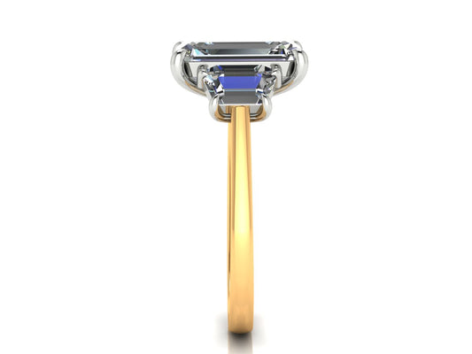 montura personalizda + 2 diamantes laterales 0.30 ct cada uno