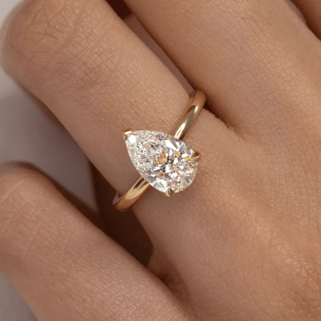 2.05 ct Diamante Lab Pera VVS2 E - BODHANA