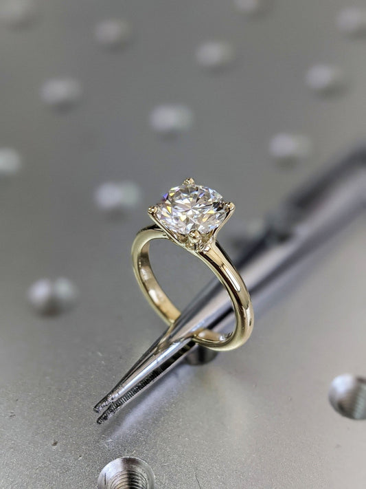 2.5 ct Anillo de compromiso con diamante redondo oro 14k - BODHANA