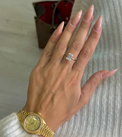 3.00 ct Anillo de compromiso con diamante corte esmeralda en oro sólido de 14k - BODHANA
