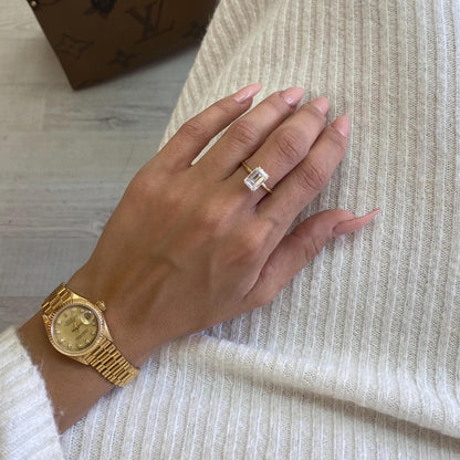 3.00 ct Anillo de compromiso con diamante corte esmeralda en oro sólido de 14k - BODHANA