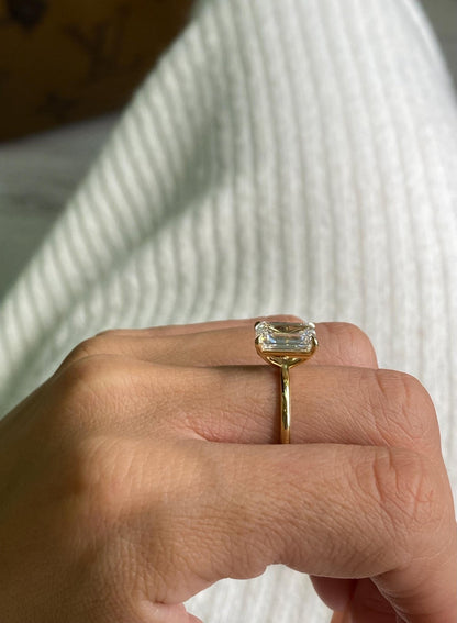 3.00 ct Anillo de compromiso con diamante corte esmeralda en oro sólido de 14k - BODHANA