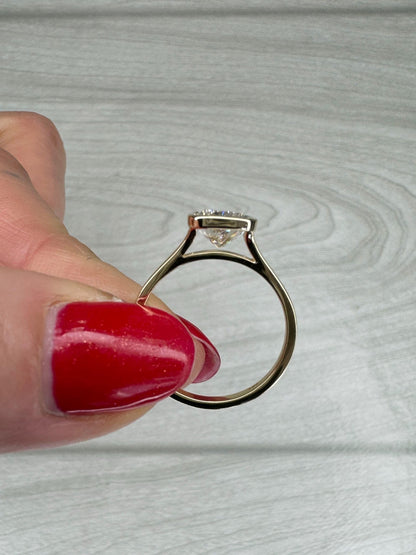 3 ct Anillo de compromiso con diamante Cojín Oro 14k - BODHANA