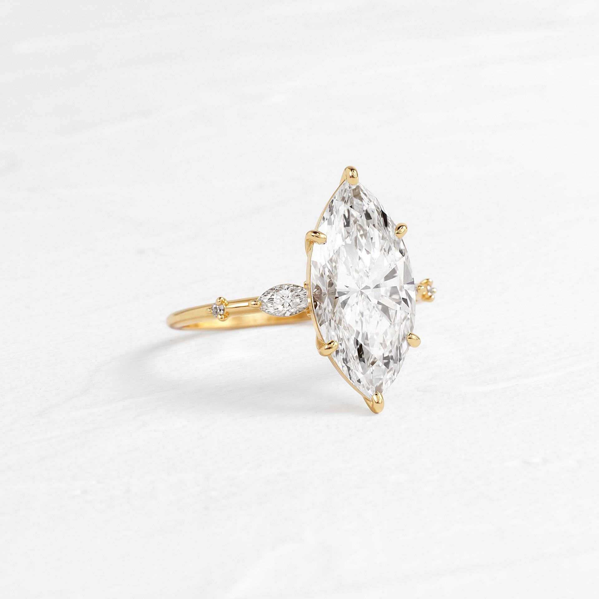 3 ct Anillo de compromiso con diamante corte marquise en oro de 14K - BODHANA