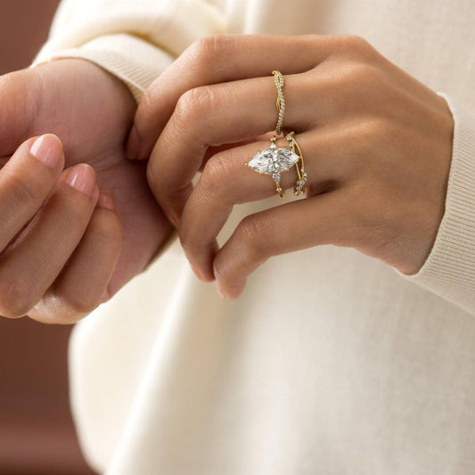 3 ct Anillo de compromiso con diamante corte marquise en oro de 14K - BODHANA