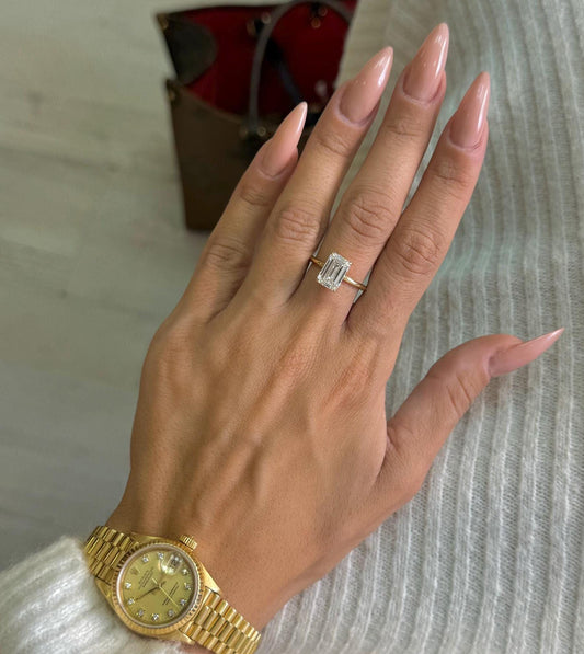 3.00 ct Anillo de compromiso con diamante corte esmeralda en oro sólido de 14k - BODHANA