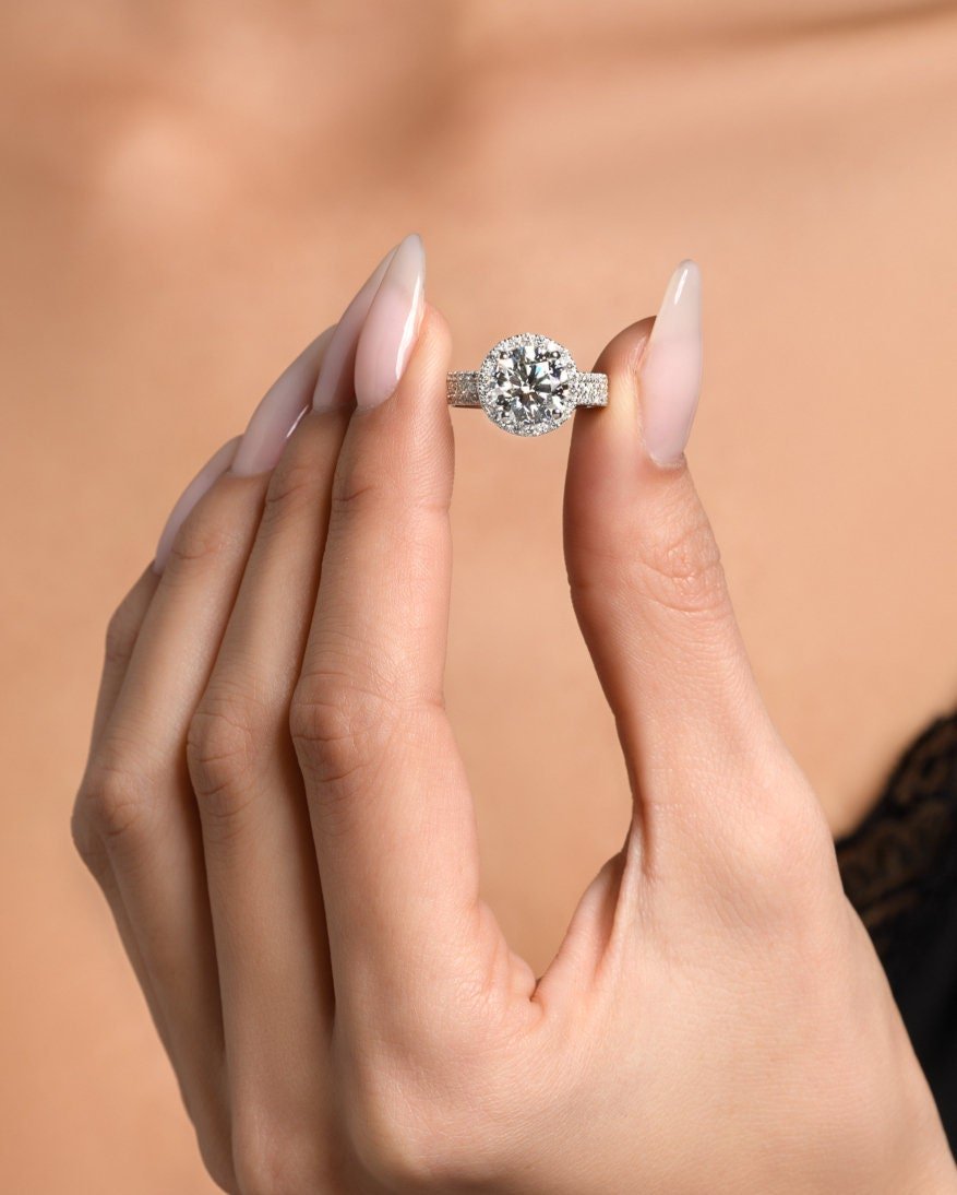 4 ct Anillo de compromiso con diamante redondo oro blanco de 14k - BODHANA