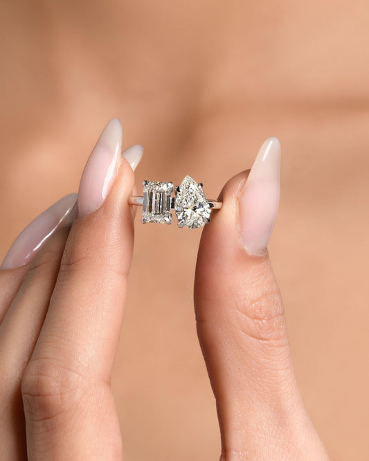 4 ct Anillo de compromiso con diamante Corte Pera y Esmeralda Oro 14k - BODHANA