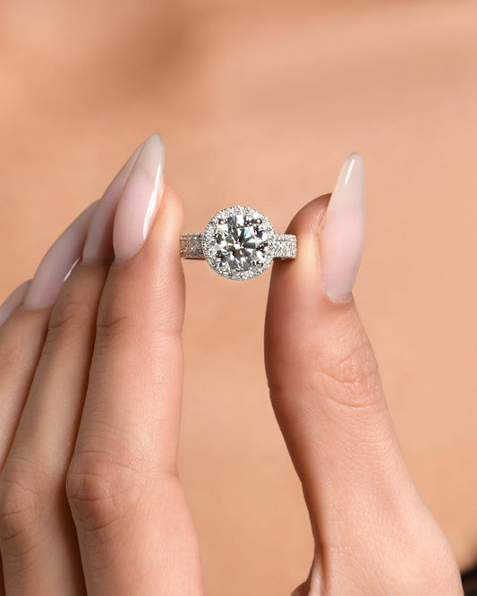 4 ct Anillo de compromiso con diamante redondo oro blanco de 14k - BODHANA