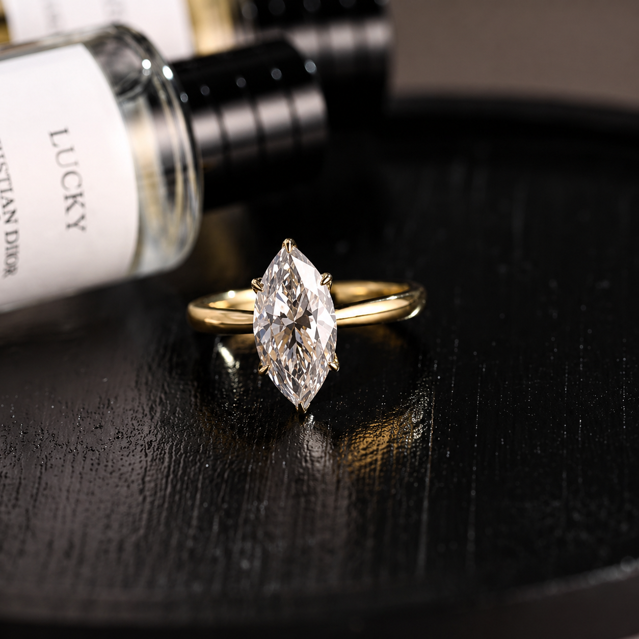 1 ct Anillo de compromiso con diamante Corte Marquise Oro de 14k