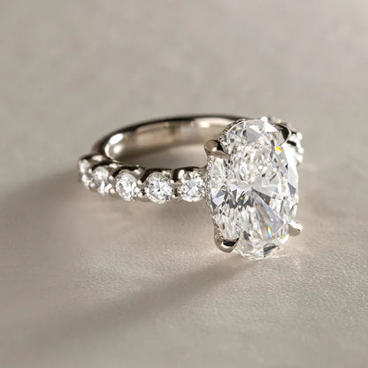 5 ct Anillo de compromiso con diamante Ovalado Oro 14K