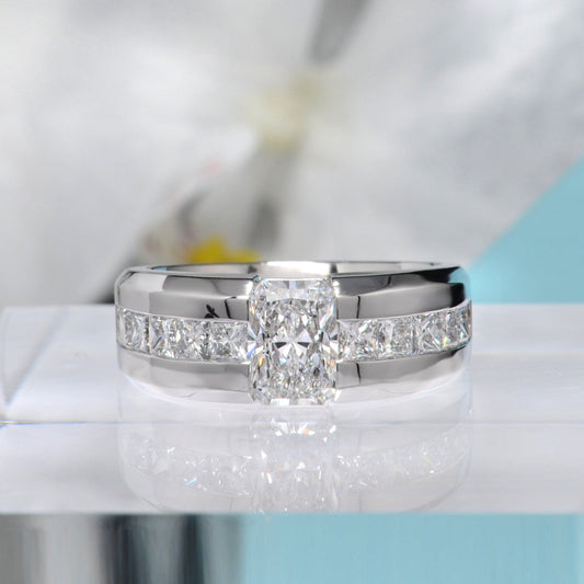 Anillo de Compromiso para Hombre con Diamante Radiante de 3.20 Quilates