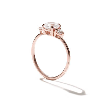 Anillo con Diamantes Laterales - bodhana