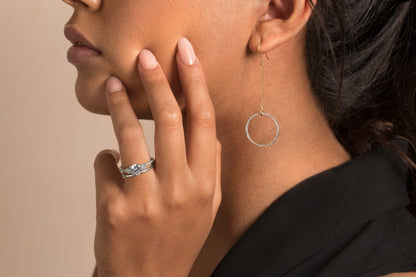 Anillo Diamantes Laterales y Pavé - bodhana