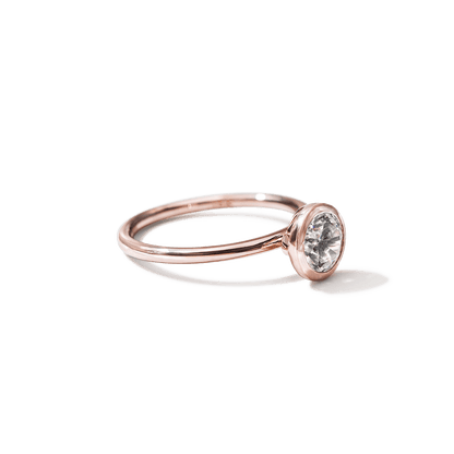 Anillo Solitario Bezel - bodhana