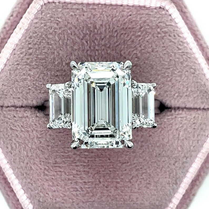 6 ct Anillo de compromiso con diamante Corte esmeralda Oro 14k
