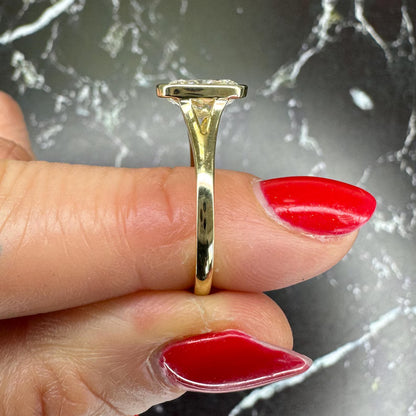 3 ct Anillo de compromiso con diamante Cojín Oro 14k