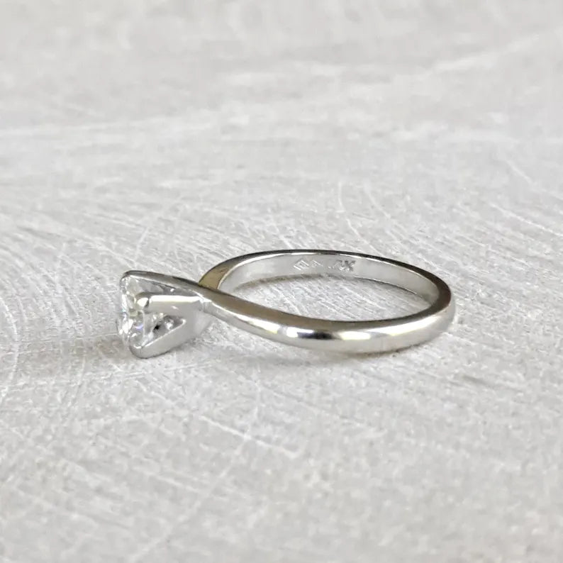 Anillo de Compromiso en Plata Fina 925 Diamante 0.50 ct