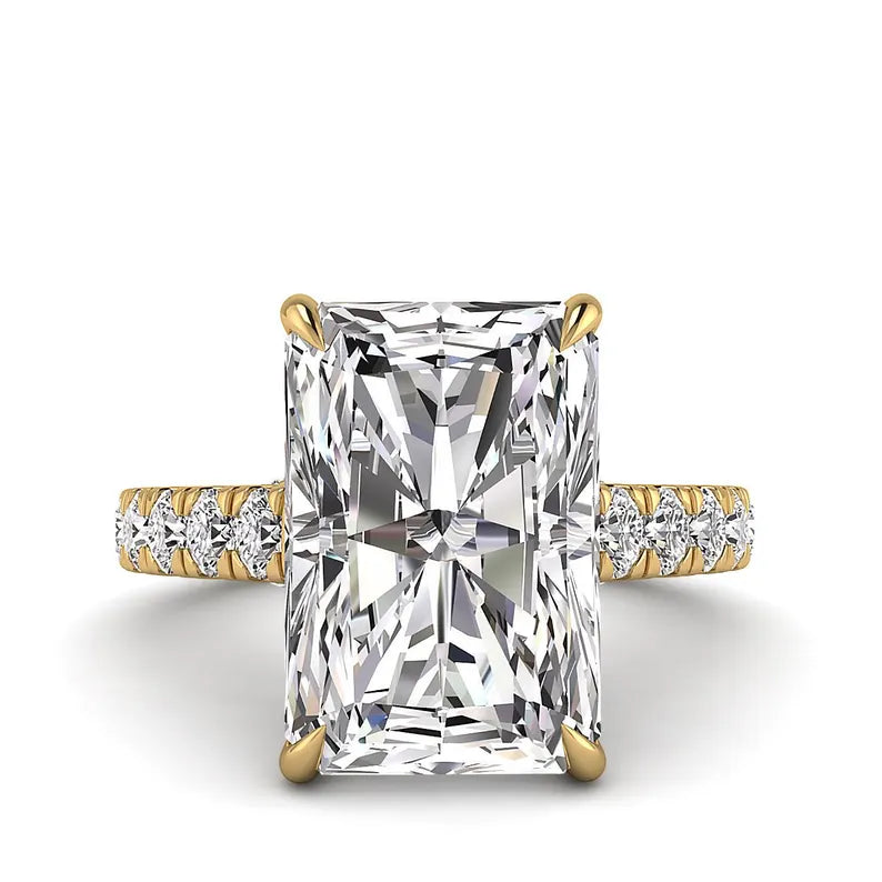 Anillo de Compromiso de Diamante Solitario Clásico de 4 Quilates con Halo Inferior y Micropavé Petite