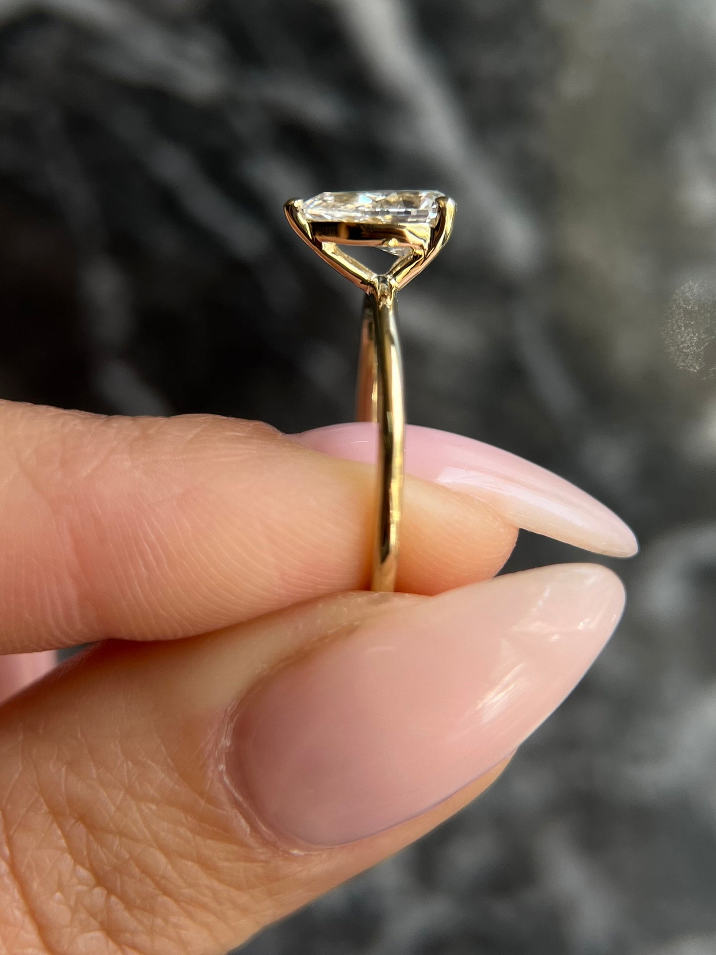 1 ct Anillo de Compromiso Solitario Corte Pera