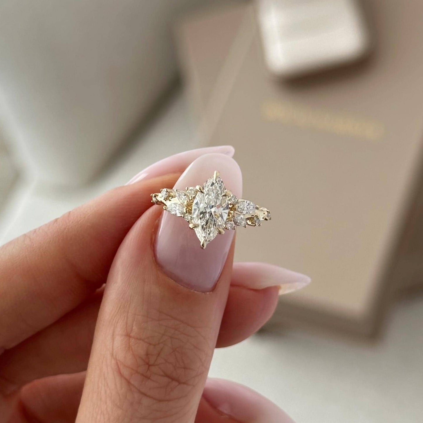 Anillo Florencia — Diamante marquesa de 1 ct en oro 14k