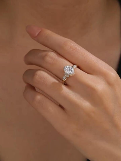 Anillo París — Diamante oval de 2 ct en oro 14k