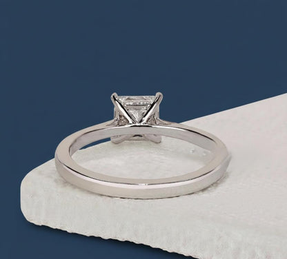 Anillo de Compromiso 1 ct Corte Princesa