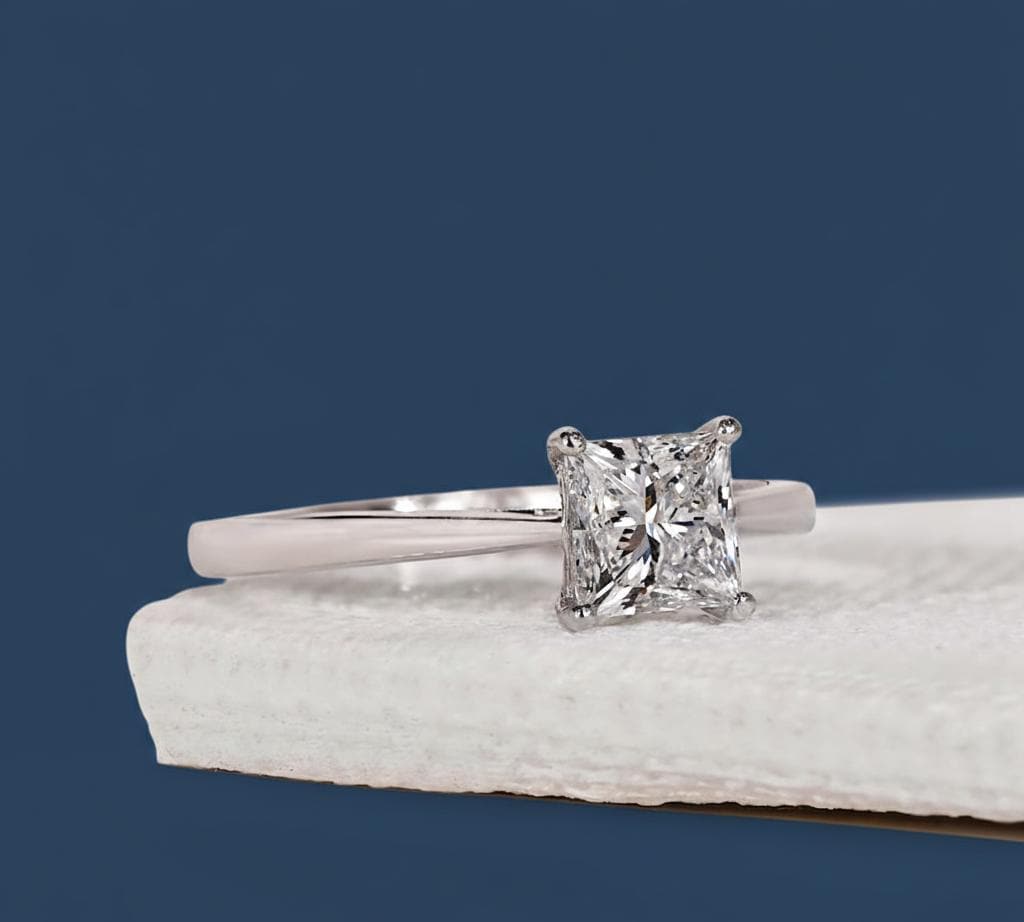 Anillo de Compromiso 1 ct Corte Princesa