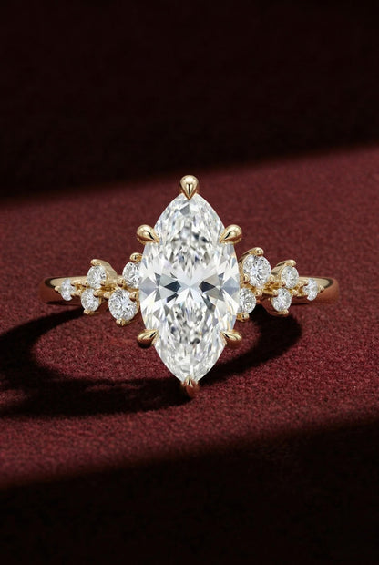 Anillo Milán  Diamante marquesa de 2.05 ct con halo cluster en oro 14k